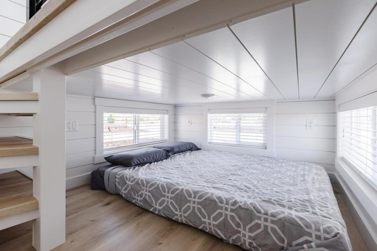 Modern Home With Private Hot Tub Apple Valley 外观 照片
